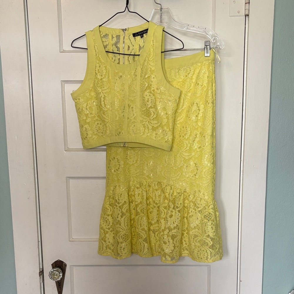 Clara Story Lace Two-Piece Set in Bright Yellow Size M